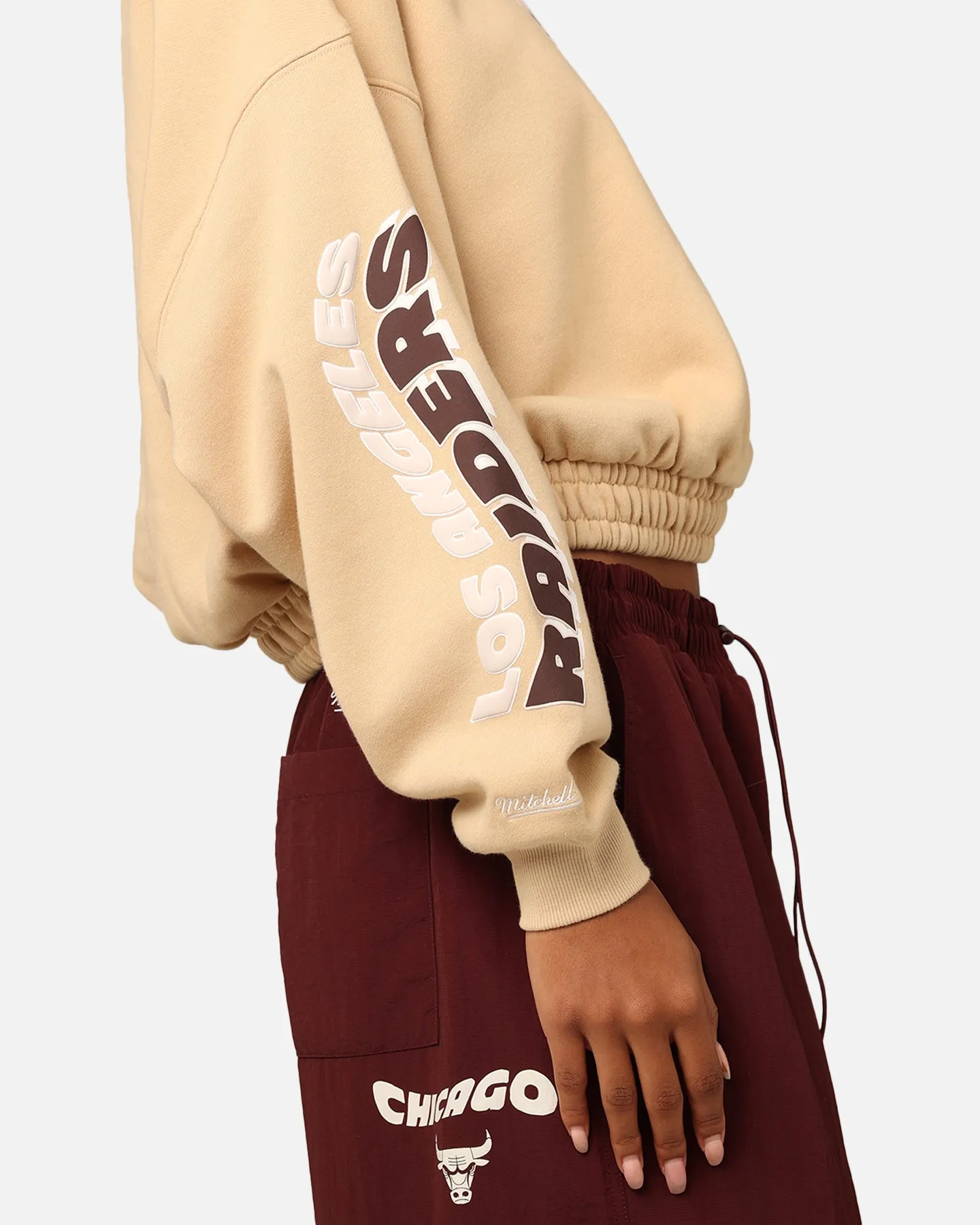 Mitchell & Ness Women's Los Angeles Raiders Dazed Cropped Crewneck Warm Sand