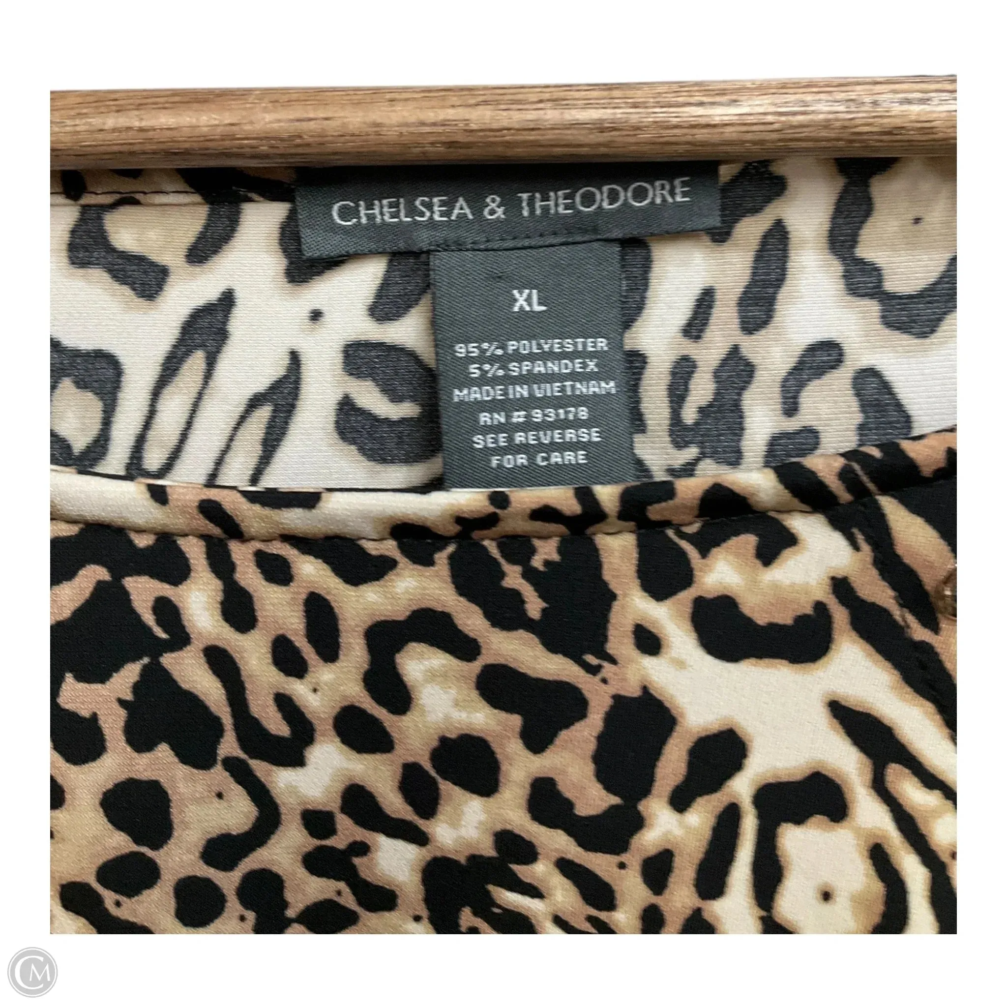 Top 3/4 Sleeve By Chelsea And Theodore In Animal Print, Size: Xl