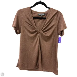 Top Short Sleeve By Clothes Mentor In Brown, Size: M
