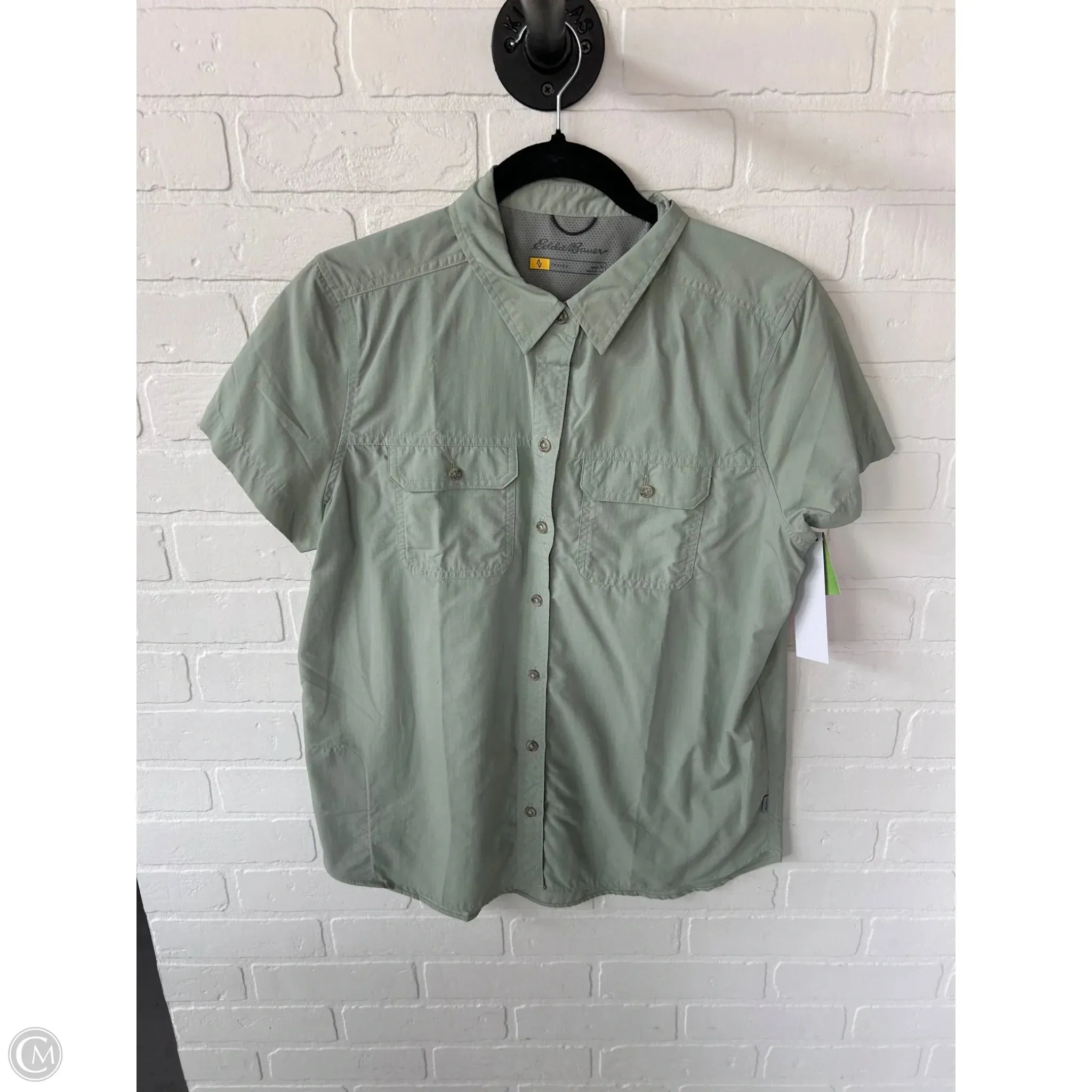 Top Short Sleeve By Eddie Bauer In Green, Size: M