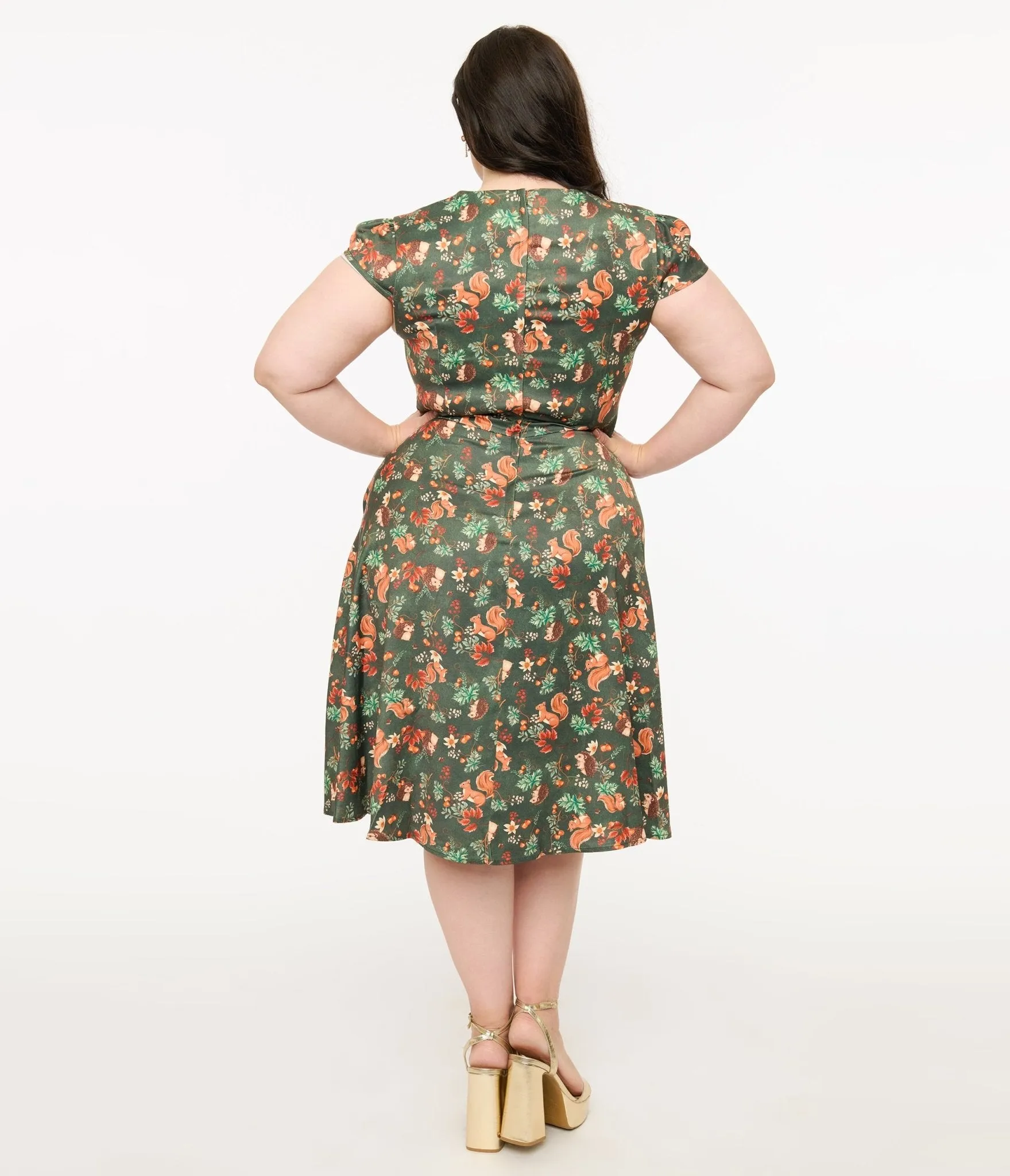 Voodoo Vixen Plus Size 1950s Green Woodland Squirrel Print Swing Dress